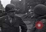 Standbild General Eisenhower Bastogne Belgien, 1945, aus Sekunde 24 historischem Filmmaterial Videoclip 65675039030