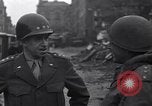 Standbild General Eisenhower Bastogne Belgien, 1945, aus Sekunde 27 historischem Filmmaterial Videoclip 65675039030