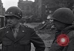 Standbild General Eisenhower Bastogne Belgien, 1945, aus Sekunde 28 historischem Filmmaterial Videoclip 65675039030