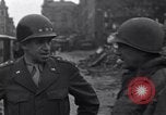 Standbild General Eisenhower Bastogne Belgien, 1945, aus Sekunde 29 historischem Filmmaterial Videoclip 65675039030