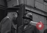Standbild General Eisenhower Bastogne Belgien, 1945, aus Sekunde 46 historischem Filmmaterial Videoclip 65675039030