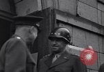 Standbild General Eisenhower Bastogne Belgien, 1945, aus Sekunde 47 historischem Filmmaterial Videoclip 65675039030