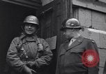 Standbild General Eisenhower Bastogne Belgien, 1945, aus Sekunde 61 historischem Filmmaterial Videoclip 65675039030