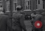 Immagine di Generale Dwight Eisenhower Bastogne Belgio, 1945, secondo 5 filmato di repertorio 65675039033