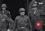 Immagine di Generale Dwight Eisenhower Bastogne Belgio, 1945, secondo 29 filmato di repertorio 65675039033
