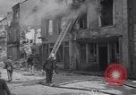 Standbild Französische Feuerwehrleute Zweiten Weltkrieg Carentan Normandie Frankreich, 1944, aus Sekunde 41 historischem Filmmaterial Videoclip 65675039037
