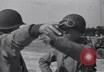 Immagine di Il generale Joseph Lawton Collins Normandia Francia, 1944, secondo 22 filmato di repertorio 65675039038