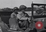 Immagine di Il generale Joseph Lawton Collins Normandia Francia, 1944, secondo 37 filmato di repertorio 65675039038