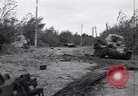 Immagine di Soldati statunitensi Amfreville Francia, 1944, secondo 15 filmato di repertorio 65675039039