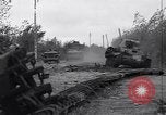Immagine di Soldati statunitensi Amfreville Francia, 1944, secondo 24 filmato di repertorio 65675039039