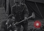 Immagine di Prigionieri tedeschi Francia, 1944, secondo 36 filmato di repertorio 65675039040