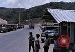 Standbild Transportng Bomben in einer offenen Beteiligung Lkw U-Tapao Royal Thai Air Force Base Thailand, 1969, aus Sekunde 18 historischem Filmmaterial Videoclip 65675039066