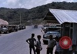 Standbild Transportng Bomben in einer offenen Beteiligung Lkw U-Tapao Royal Thai Air Force Base Thailand, 1969, aus Sekunde 22 historischem Filmmaterial Videoclip 65675039066