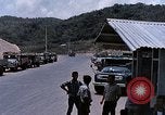 Standbild Transportng Bomben in einer offenen Beteiligung Lkw U-Tapao Royal Thai Air Force Base Thailand, 1969, aus Sekunde 28 historischem Filmmaterial Videoclip 65675039066