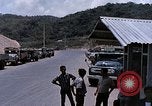 Standbild Transportng Bomben in einer offenen Beteiligung Lkw U-Tapao Royal Thai Air Force Base Thailand, 1969, aus Sekunde 31 historischem Filmmaterial Videoclip 65675039066