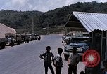 Standbild Transportng Bomben in einer offenen Beteiligung Lkw U-Tapao Royal Thai Air Force Base Thailand, 1969, aus Sekunde 34 historischem Filmmaterial Videoclip 65675039066