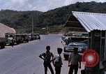 Standbild Transportng Bomben in einer offenen Beteiligung Lkw U-Tapao Royal Thai Air Force Base Thailand, 1969, aus Sekunde 35 historischem Filmmaterial Videoclip 65675039066