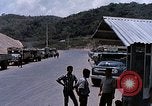 Standbild Transportng Bomben in einer offenen Beteiligung Lkw U-Tapao Royal Thai Air Force Base Thailand, 1969, aus Sekunde 36 historischem Filmmaterial Videoclip 65675039066