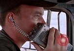 Standbild Transportng Bomben in einer offenen Beteiligung Lkw U-Tapao Royal Thai Air Force Base Thailand, 1969, aus Sekunde 42 historischem Filmmaterial Videoclip 65675039066