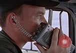 Standbild Transportng Bomben in einer offenen Beteiligung Lkw U-Tapao Royal Thai Air Force Base Thailand, 1969, aus Sekunde 45 historischem Filmmaterial Videoclip 65675039066