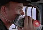 Standbild Transportng Bomben in einer offenen Beteiligung Lkw U-Tapao Royal Thai Air Force Base Thailand, 1969, aus Sekunde 51 historischem Filmmaterial Videoclip 65675039066