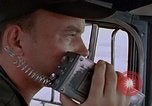 Standbild Transportng Bomben in einer offenen Beteiligung Lkw U-Tapao Royal Thai Air Force Base Thailand, 1969, aus Sekunde 54 historischem Filmmaterial Videoclip 65675039066