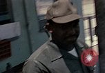 Standbild Air Force Munition Team mit mobilen Kran offload Bomben vom Lkw U-Tapao Royal Thai Air Force Base Thailand, 1969, aus Sekunde 37 historischem Filmmaterial Videoclip 65675039067