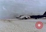 Standbild Boeing B-52D Flugzeuge bei U-Tapao Royal Thai Air Force Base Thailand, 1969, aus Sekunde 59 historischem Filmmaterial Videoclip 65675039073