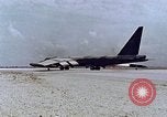 Standbild Boeing B-52D Flugzeuge bei U-Tapao Royal Thai Air Force Base Thailand, 1969, aus Sekunde 62 historischem Filmmaterial Videoclip 65675039073