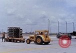 Standbild Mk 82 Bomben U-Tapao Royal Thai Air Force Base Thailand, 1969, aus Sekunde 22 historischem Filmmaterial Videoclip 65675039075