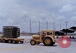 Standbild Mk 82 Bomben U-Tapao Royal Thai Air Force Base Thailand, 1969, aus Sekunde 26 historischem Filmmaterial Videoclip 65675039075