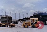 Standbild Mk 82 Bomben U-Tapao Royal Thai Air Force Base Thailand, 1969, aus Sekunde 30 historischem Filmmaterial Videoclip 65675039075