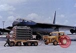 Standbild Mk 82 Bomben U-Tapao Royal Thai Air Force Base Thailand, 1969, aus Sekunde 38 historischem Filmmaterial Videoclip 65675039075