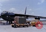 Standbild Mk 82 Bomben U-Tapao Royal Thai Air Force Base Thailand, 1969, aus Sekunde 42 historischem Filmmaterial Videoclip 65675039075