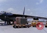 Standbild Mk 82 Bomben U-Tapao Royal Thai Air Force Base Thailand, 1969, aus Sekunde 43 historischem Filmmaterial Videoclip 65675039075