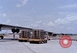 Standbild Mk 82 Bomben U-Tapao Royal Thai Air Force Base Thailand, 1969, aus Sekunde 55 historischem Filmmaterial Videoclip 65675039075