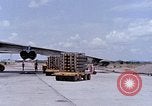Standbild Mk 82 Bomben U-Tapao Royal Thai Air Force Base Thailand, 1969, aus Sekunde 60 historischem Filmmaterial Videoclip 65675039075