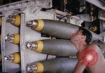 Standbild Flieger Bombe in der Nähe der Bucht von B-52-Bomber D Thailand, 1969, aus Sekunde 4 historischem Filmmaterial Videoclip 65675039076