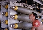 Standbild Flieger Bombe in der Nähe der Bucht von B-52-Bomber D Thailand, 1969, aus Sekunde 11 historischem Filmmaterial Videoclip 65675039076