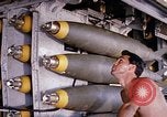 Standbild Flieger Bombe in der Nähe der Bucht von B-52-Bomber D Thailand, 1969, aus Sekunde 14 historischem Filmmaterial Videoclip 65675039076