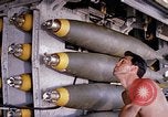 Standbild Flieger Bombe in der Nähe der Bucht von B-52-Bomber D Thailand, 1969, aus Sekunde 16 historischem Filmmaterial Videoclip 65675039076
