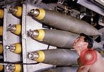 Standbild Flieger Bombe in der Nähe der Bucht von B-52-Bomber D Thailand, 1969, aus Sekunde 21 historischem Filmmaterial Videoclip 65675039076
