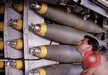 Standbild Flieger Bombe in der Nähe der Bucht von B-52-Bomber D Thailand, 1969, aus Sekunde 29 historischem Filmmaterial Videoclip 65675039076