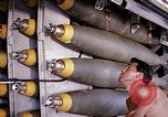 Standbild Flieger Bombe in der Nähe der Bucht von B-52-Bomber D Thailand, 1969, aus Sekunde 38 historischem Filmmaterial Videoclip 65675039076