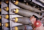 Standbild Flieger Bombe in der Nähe der Bucht von B-52-Bomber D Thailand, 1969, aus Sekunde 52 historischem Filmmaterial Videoclip 65675039076