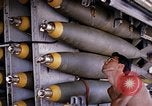 Standbild Flieger Bombe in der Nähe der Bucht von B-52-Bomber D Thailand, 1969, aus Sekunde 58 historischem Filmmaterial Videoclip 65675039076