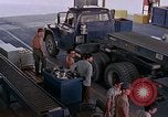 Standbild Munition Handhabung team U-Tapao Royal Thai Air Force Base Thailand, 1969, aus Sekunde 27 historischem Filmmaterial Videoclip 65675039078
