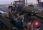 Standbild Munition Handhabung team U-Tapao Royal Thai Air Force Base Thailand, 1969, aus Sekunde 29 historischem Filmmaterial Videoclip 65675039078