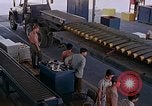 Standbild Munition Handhabung team U-Tapao Royal Thai Air Force Base Thailand, 1969, aus Sekunde 35 historischem Filmmaterial Videoclip 65675039078