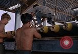 Standbild Air Force Munition Handler U-Tapao Royal Thai Air Force Base Thailand, 1969, aus Sekunde 25 historischem Filmmaterial Videoclip 65675039079